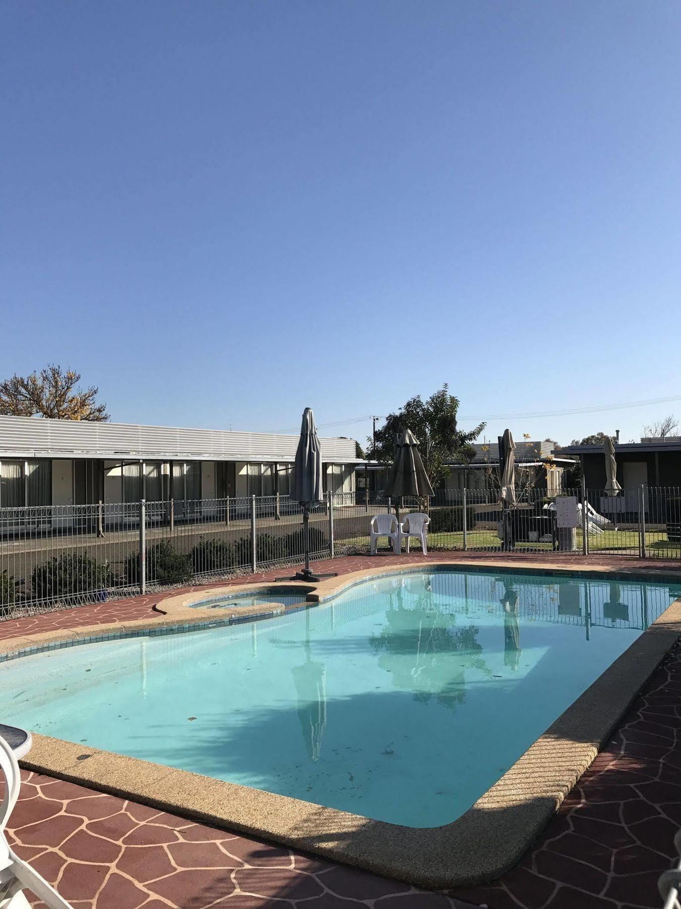 Mansfield Motel Exterior photo